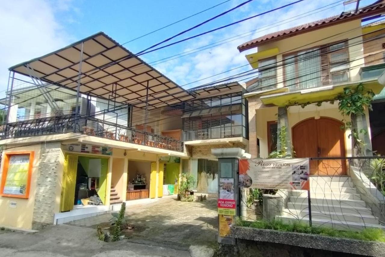 Rosa Pavilion Syariah RedPartner 2*